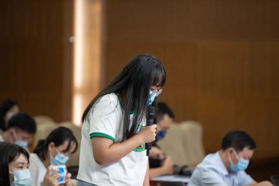 海南省促進經(jīng)濟高質(zhì)量發(fā)展財政資金（工信領(lǐng)域）管理實施細(xì)則新聞發(fā)布會聚焦軟件和信息技術(shù)服務(wù)業(yè)投資與管理